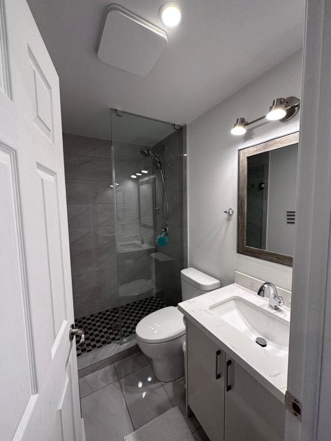 Toronto Great Located Apartment Exterior photo
